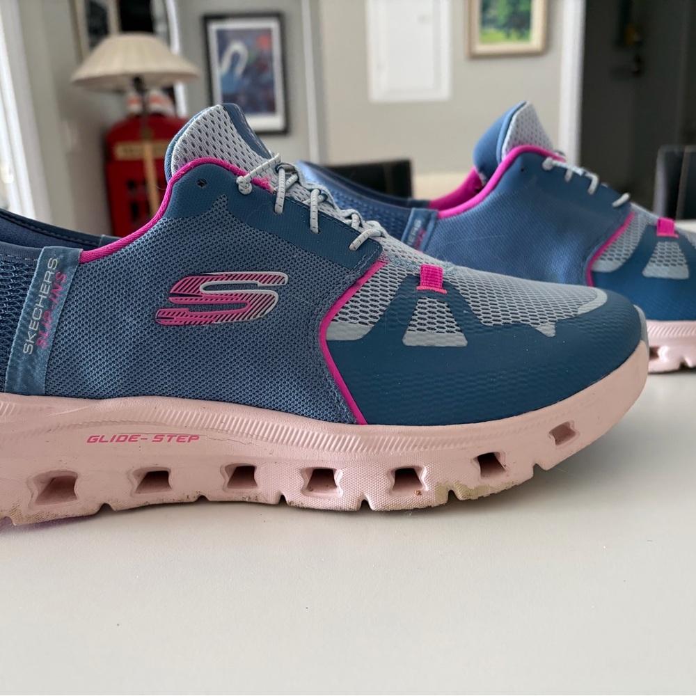Skechers Women's Glide-Step blue and Pink Athletic Shoes